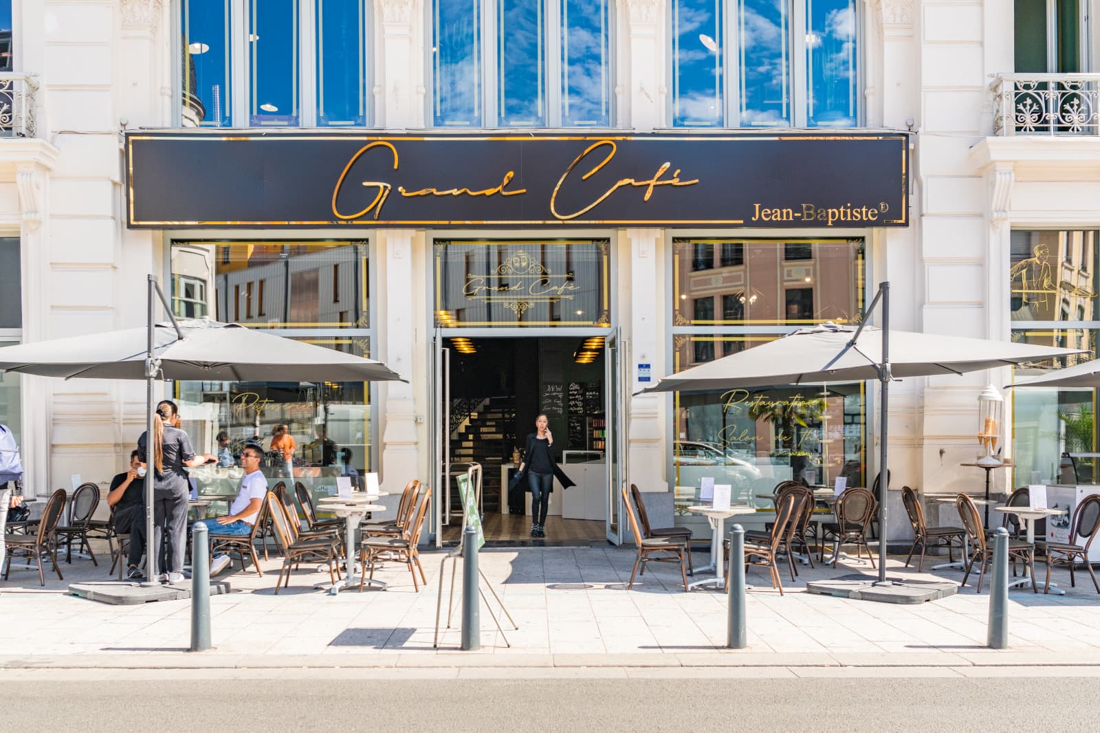 Le Grand café